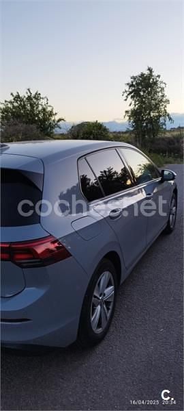 Gris / plata Usado 2020 VW Golf VII Advance Familiar | 19.800 € (Un poco caro) - Imagen 1/4