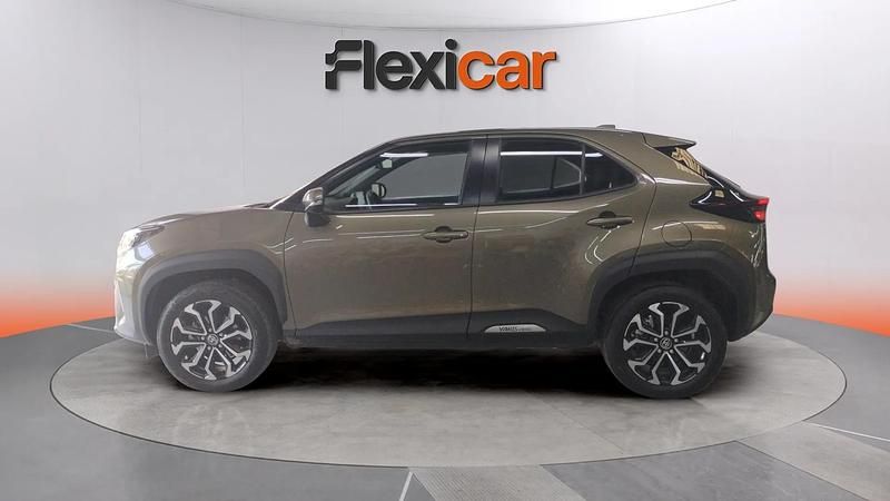 Usado Toyota Yaris Hybrid Active 116 CV (85 kW) 2024 Azul