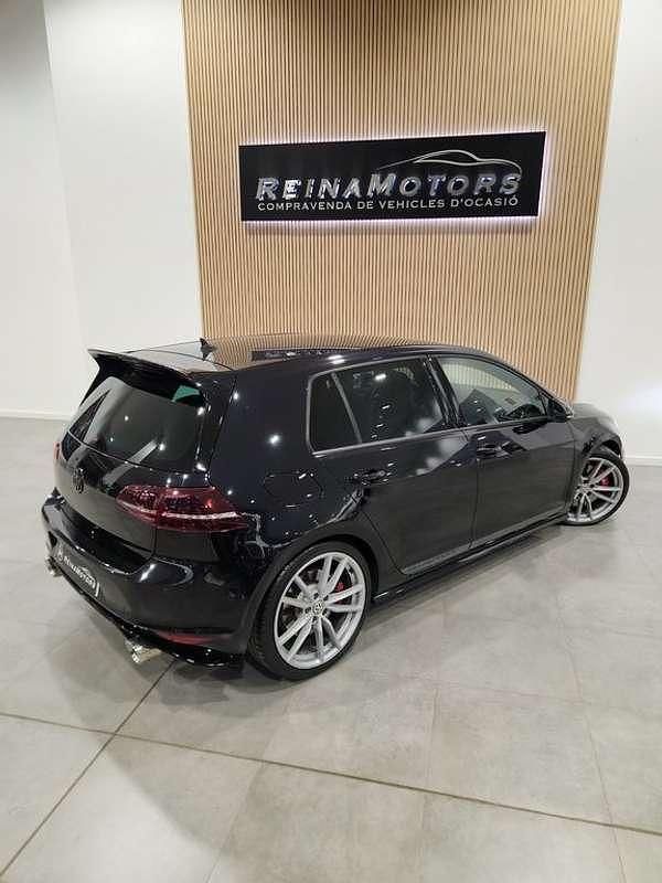 Usado VW Golf VII GTI 265 CV (194 kW) 2017 Negro Utilitario