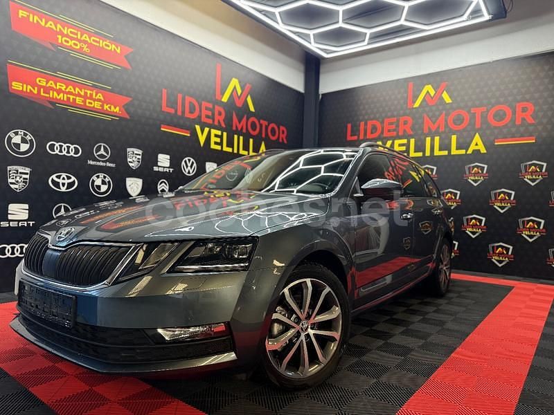 Azul Usado 2017 Skoda Octavia Style Familiar | 16.990 € (Un poco caro) - Imagen 1/4