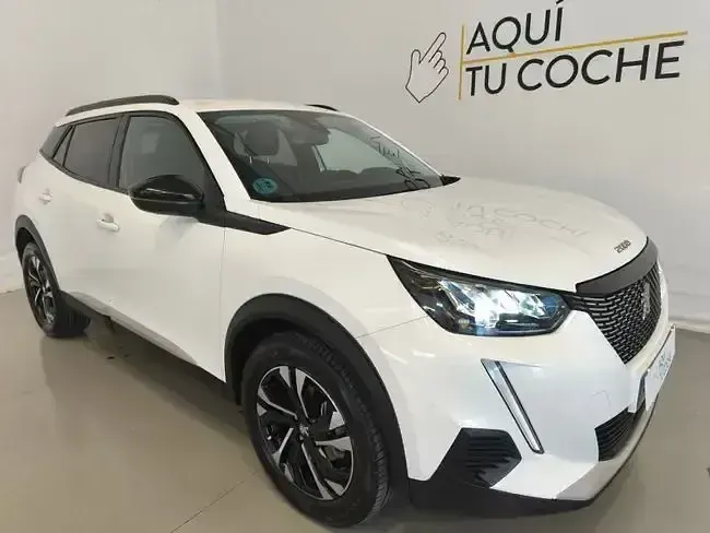 Usado Peugeot 2008 Allure 110 CV (80 kW) 2022 Blanco SUV