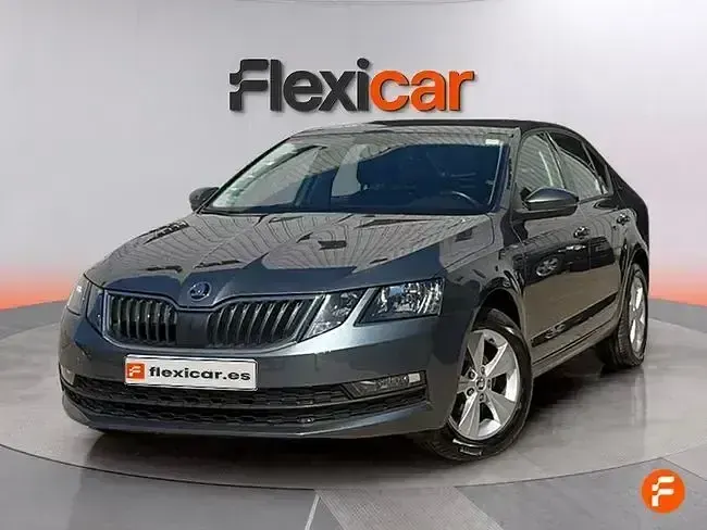 Usado Skoda Octavia 115 CV (84 kW) 2019 Gris