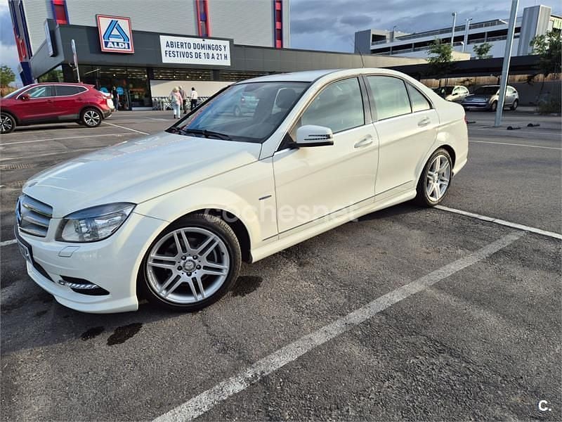 Usado Mercedes C180 Avantgarde 156 CV (114 kW) 2010 Blanco Berlina