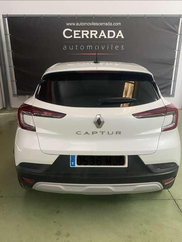 Usado Renault Captur Equilibre 91 HP (66 kW) 2023 Branco SUV