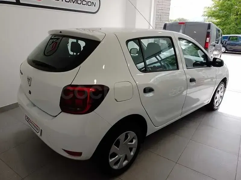 Begagnad Dacia Sandero Acces 73 HK (53 kW) 2020 Vit Sedan