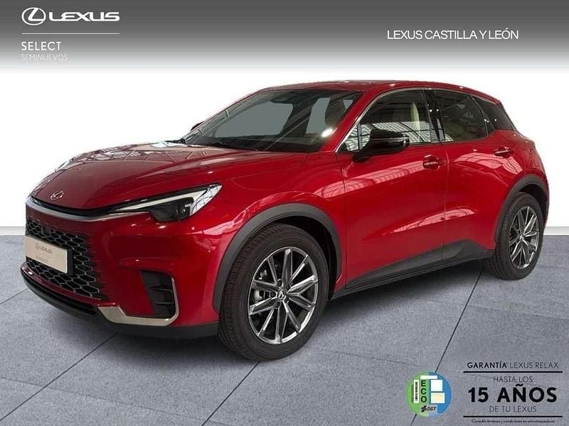 Usado Lexus LBX 137 CV (100 kW) 2024 Rojo SUV