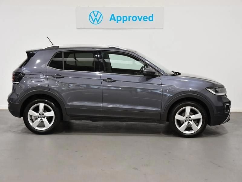 Usado VW T-Cross Sportline 110 CV (80 kW) 2022 Gris/plata SUV