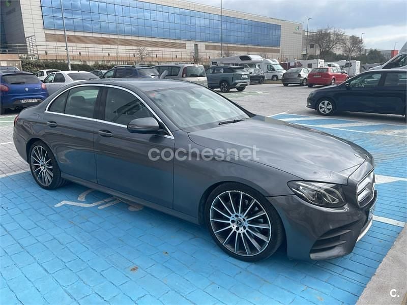 Usado Mercedes E220 194 CV (142 kW) 2019 Gris / plata Berlina
