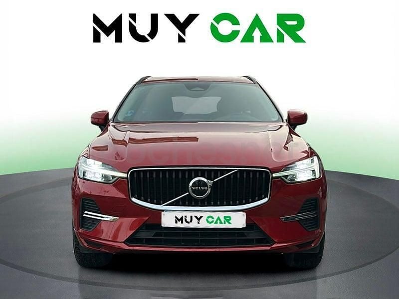 Begagnad Volvo XC60 Core 197 HK (144 kW) 2023 Röd SUV