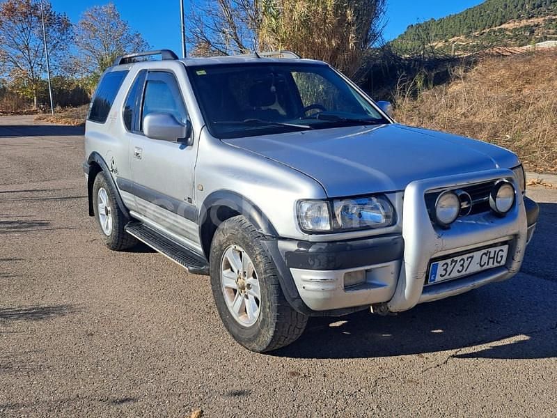 Gris / plata Usado 2003 Opel Frontera Sport SUV | 3200 € - Imagen 1/4