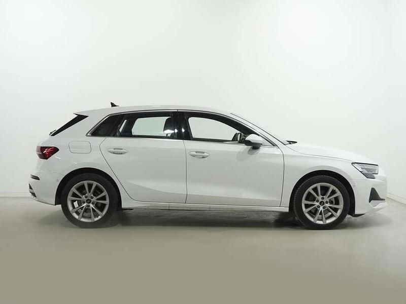 Usado Audi A3 Sportback Advanced 116 CV (85 kW) 2025 Blanco Utilitario
