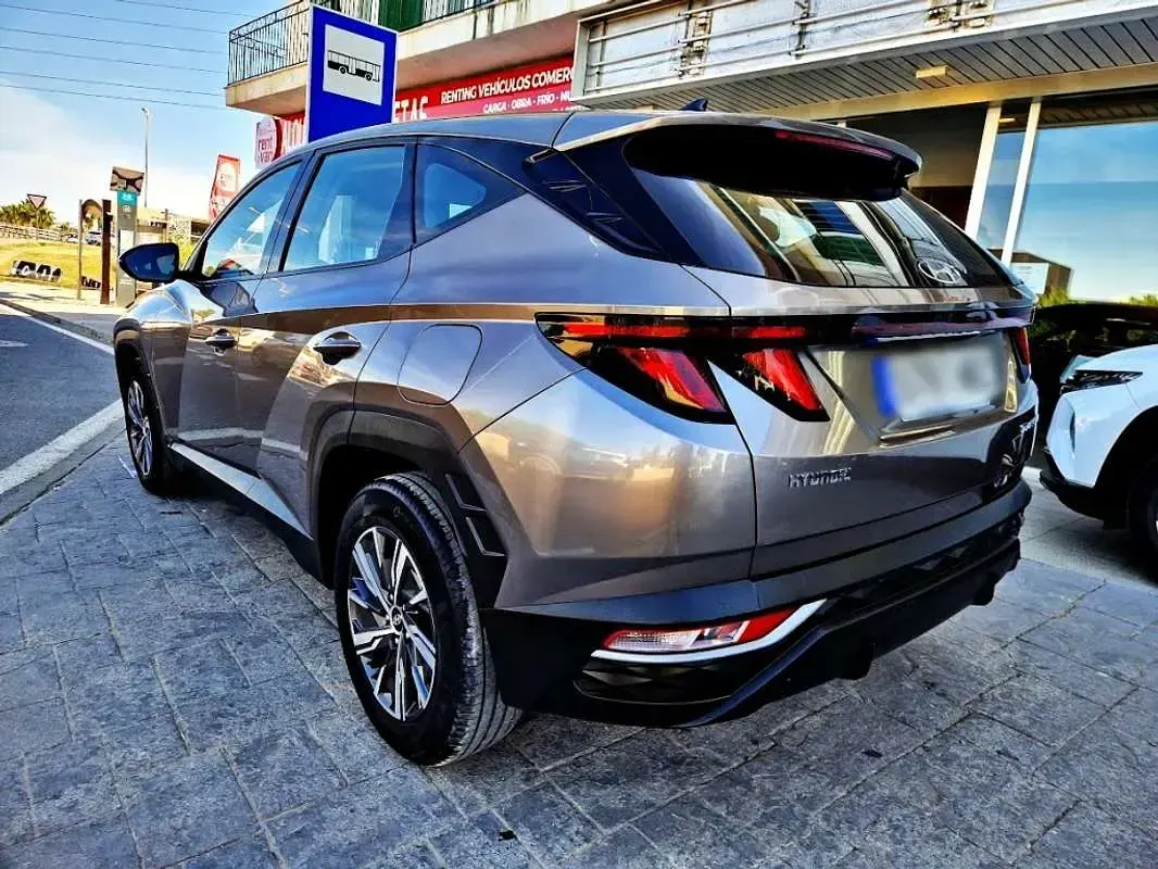 Usado Hyundai Tucson 150 CV (110 kW) 2022 Gris SUV