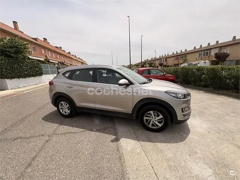 Usado Hyundai Tucson 132 CV (97 kW) 2020 Beige SUV