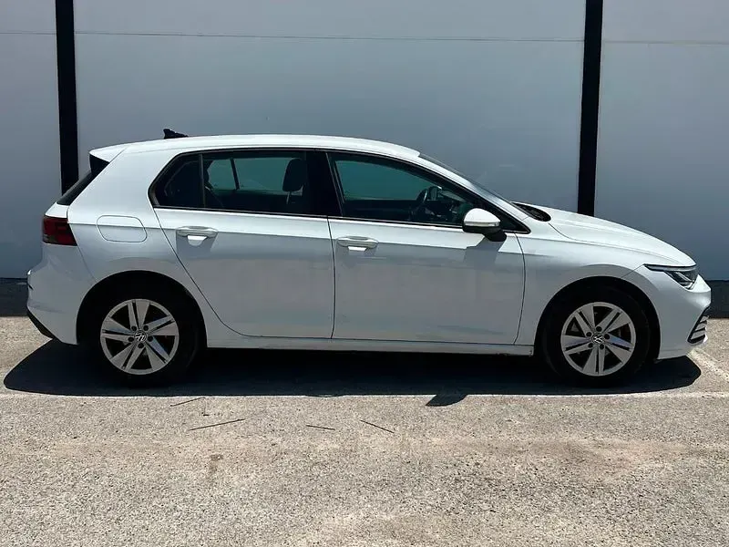 Usado VW Golf VIII 115 CV (84 kW) 2022 Blanco Berlina