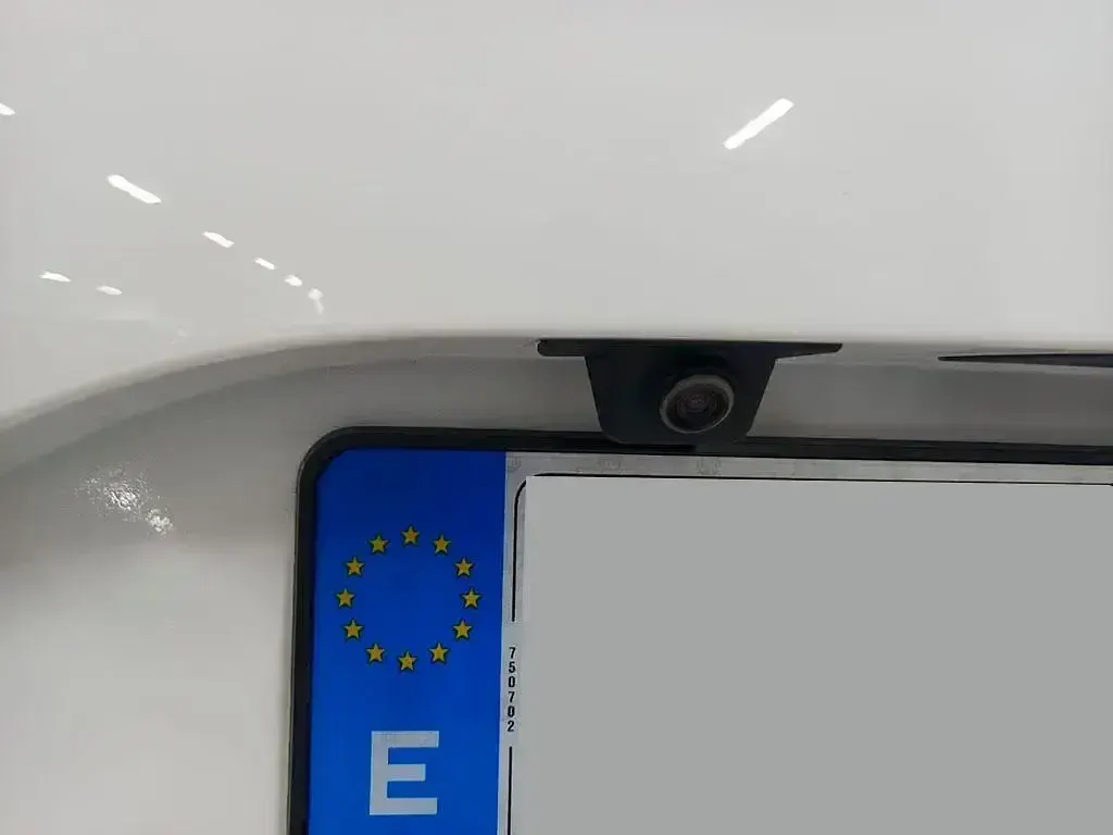 Usado Opel Crossland X 110 HP (80 kW) 2019 Branco SUV