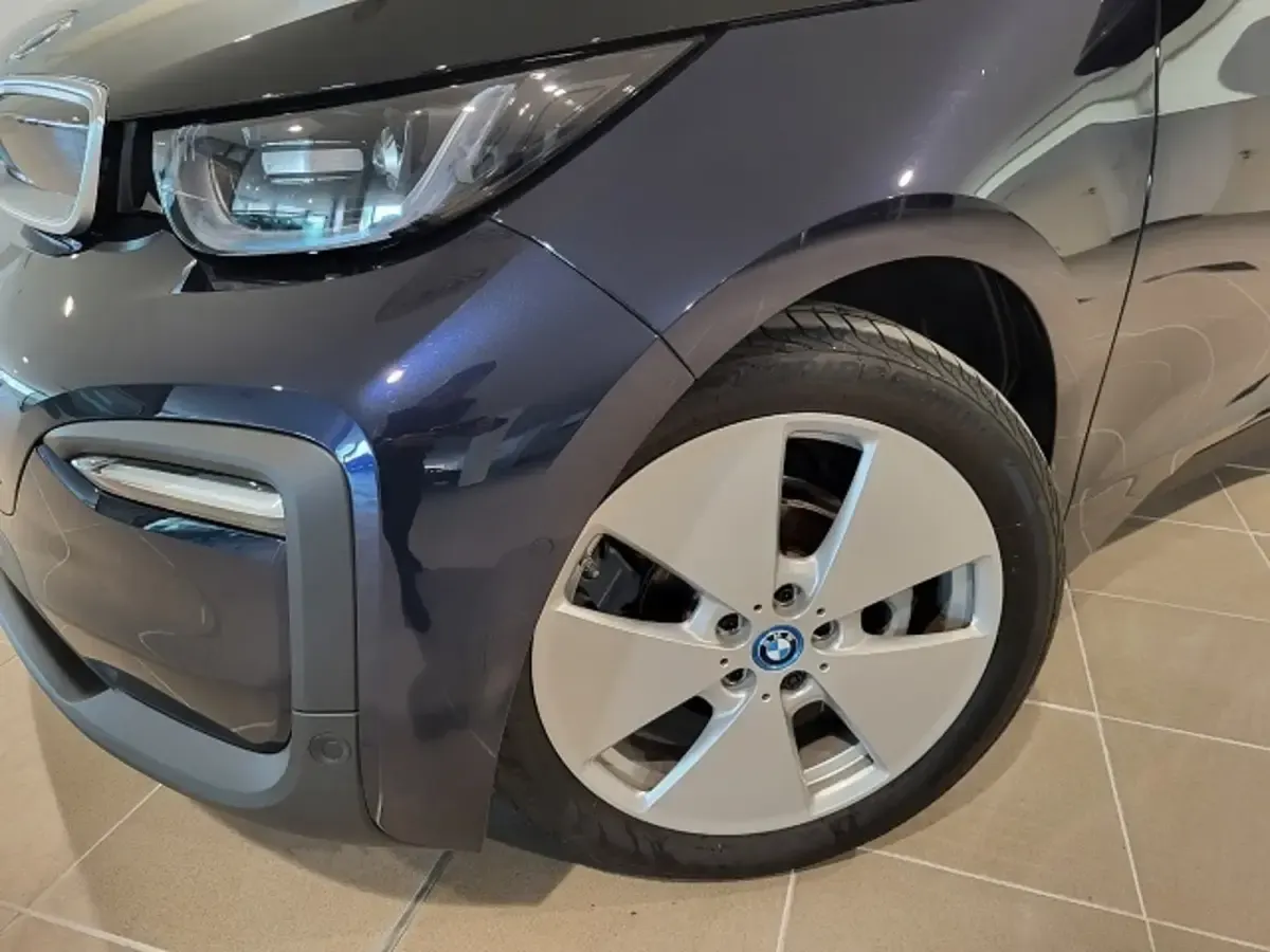 Usado BMW i3 Comfort Edition 125 kW (170 CV) 2022 Azul Utilitario