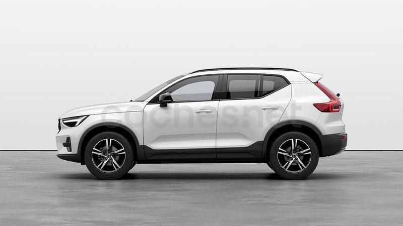 Usado Volvo XC40 Plus 163 CV (119 kW) 2025 Blanco SUV