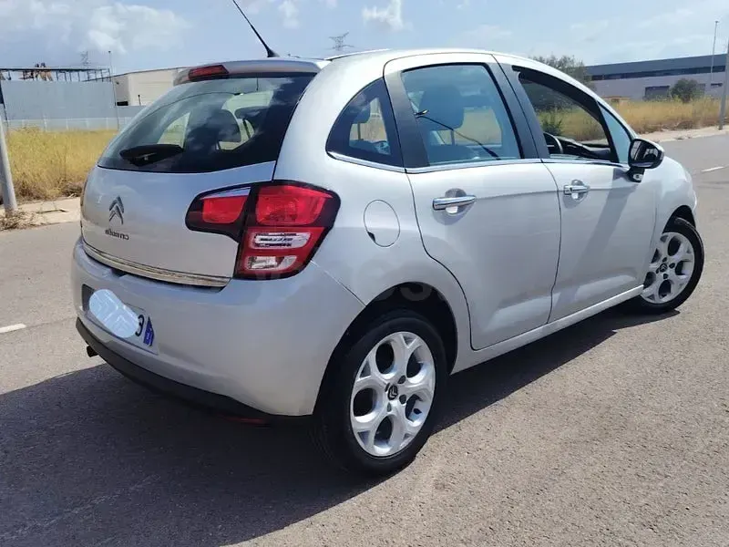 Usado Citroën C3 Live 82 CV (60 kW) 2016 Gris / plata Berlina
