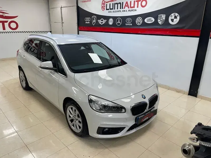 Usado BMW 216 Active Tourer 116 CV (85 kW) 2016 Blanco Monovolumen