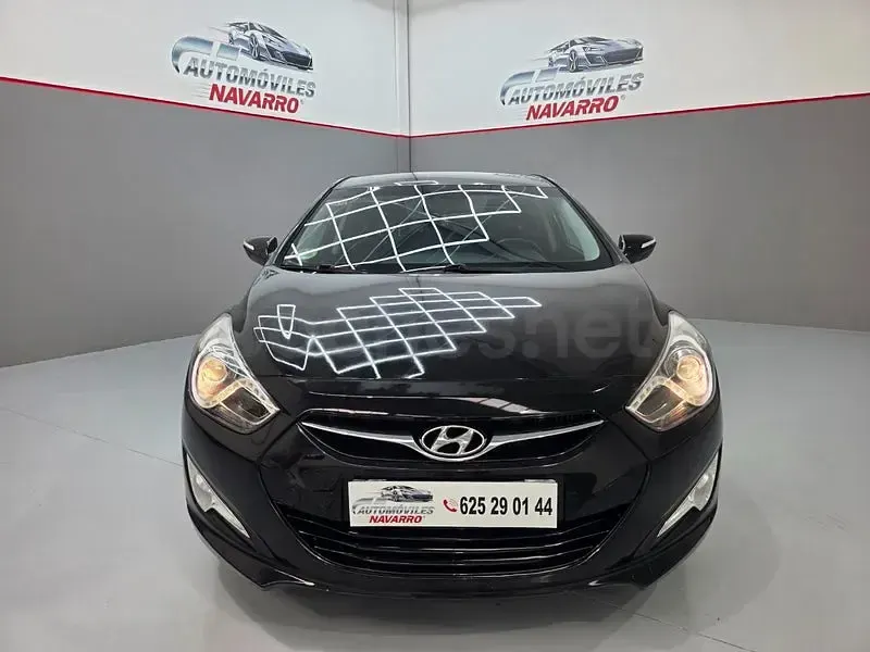 Usado Hyundai i40 115 CV (84 kW) 2013 Negro Berlina
