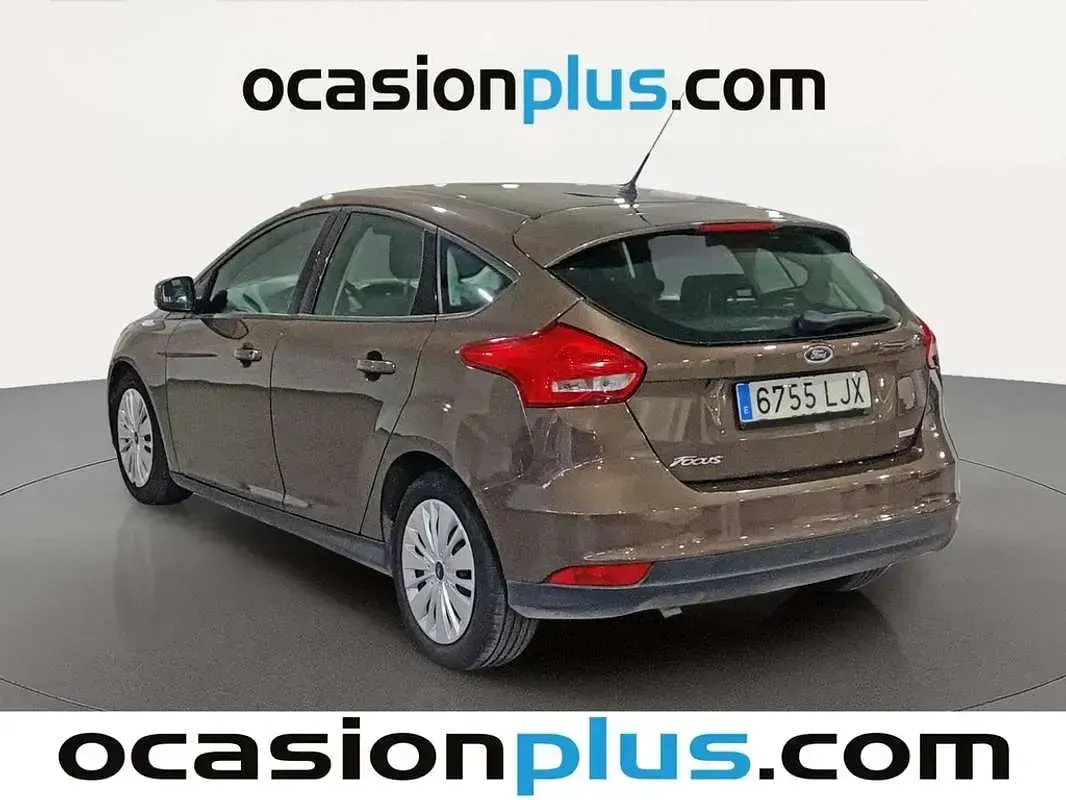 Usado Ford Focus Trend+ 125 CV (91 kW) 2020 Marrón Utilitario