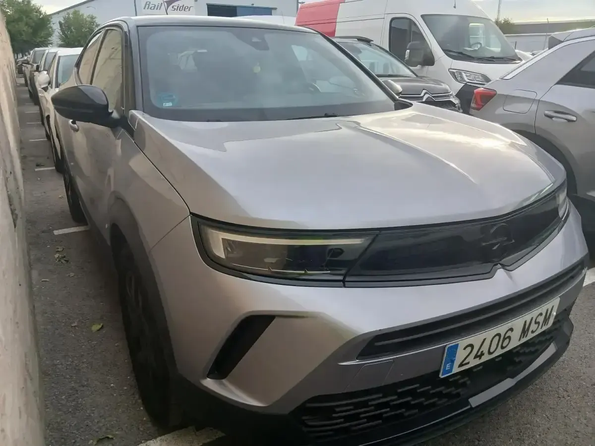 Usado Opel Mokka S 136 CV (100 kW) 2024 Gris SUV