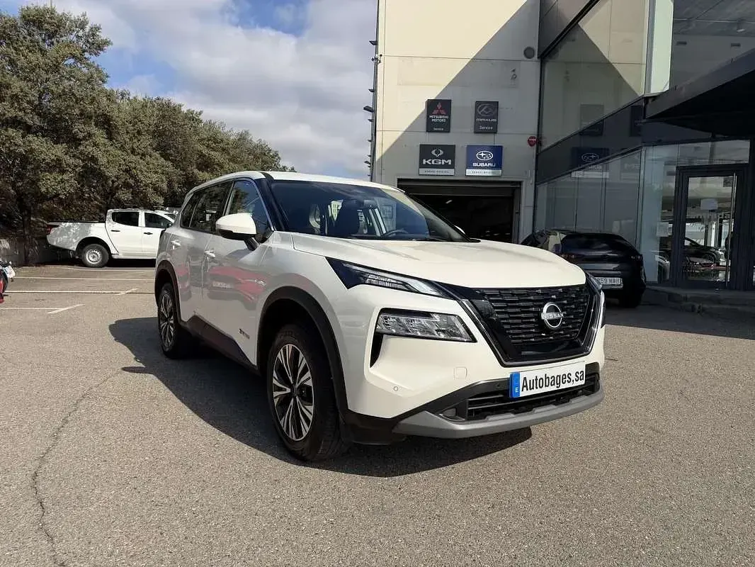 Usado Nissan X-Trail Acenta 215 CV (158 kW) 2024 Blanco SUV