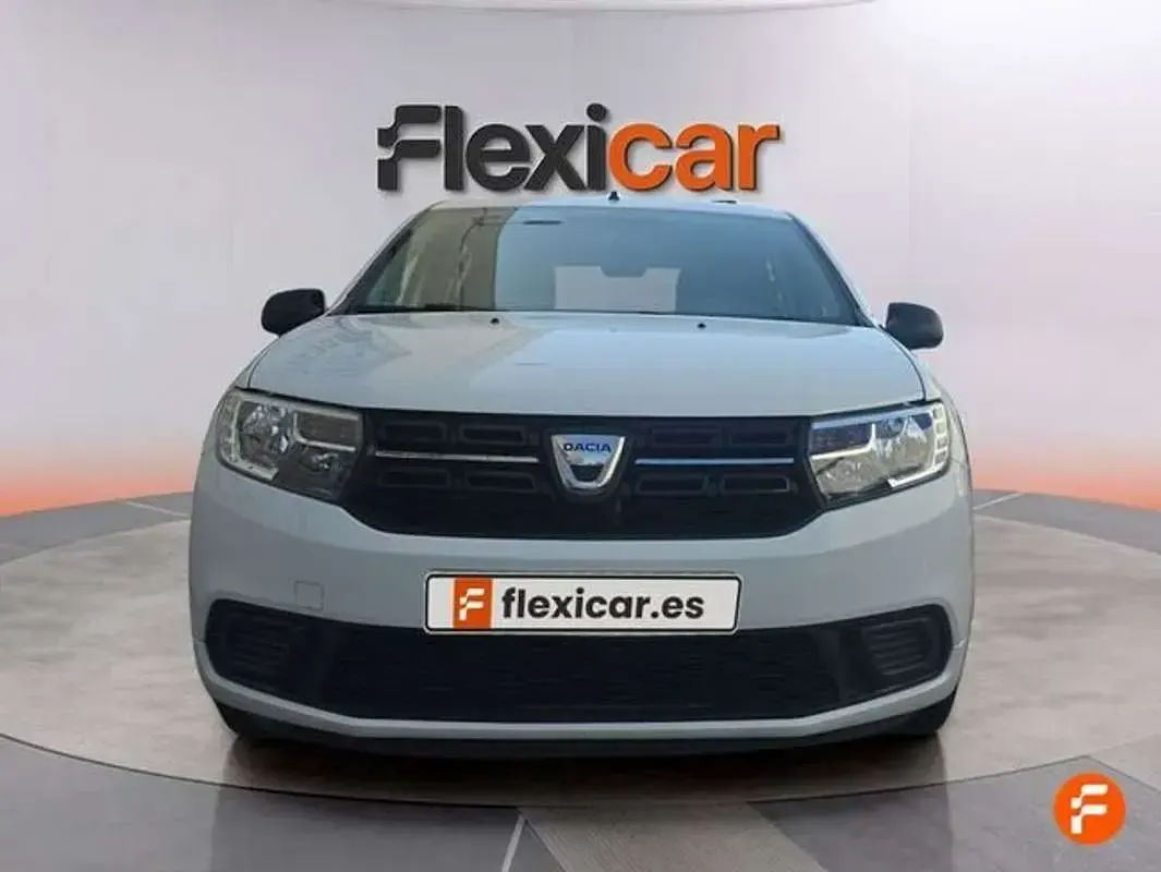 Usado Dacia Sandero Ambiance 75 CV (55 kW) 2017 Blanco Utilitario