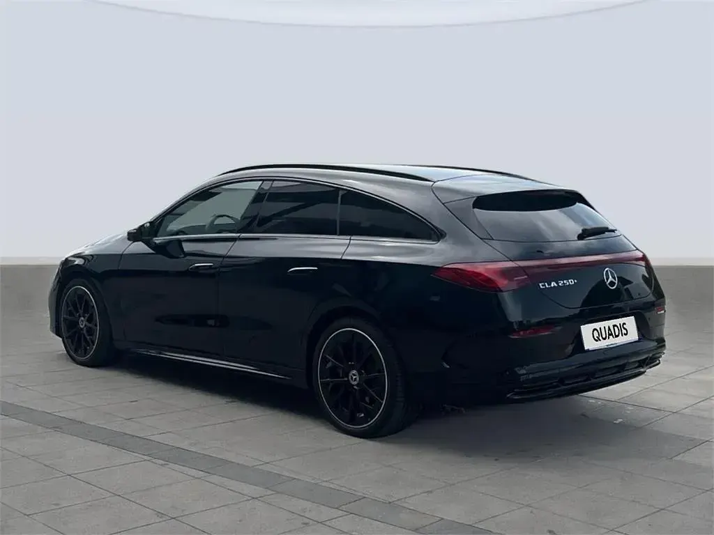 Usado Mercedes CLA 250+ 200 kW (272 CV) 2026 Negro cosmos Berlina