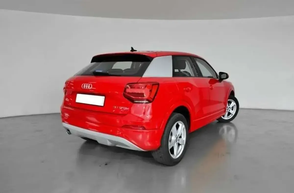 Usado Audi Q2 Sport 110 CV (80 kW) 2022 Rojo SUV