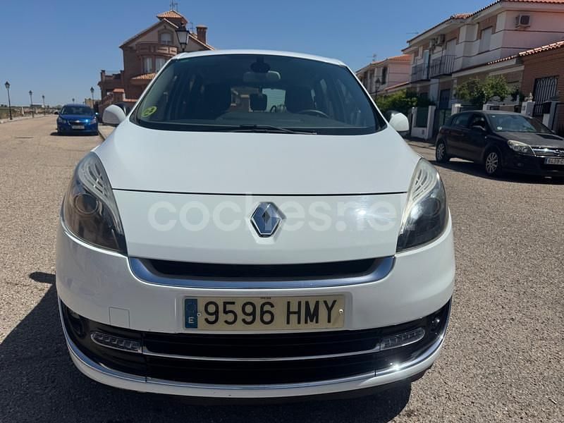 Usado Renault Grand Scénic III Dynamique 110 CV (80 kW) 2013 Blanco Monovolumen