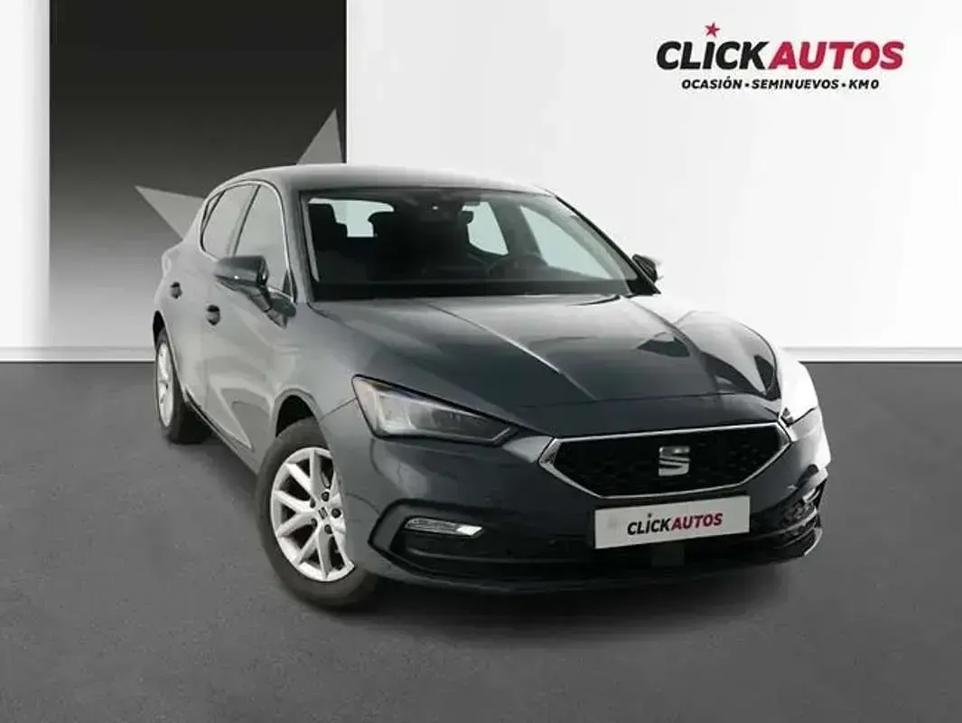 Usado Seat Leon Style 116 CV (85 kW) 2025 Azul Utilitario