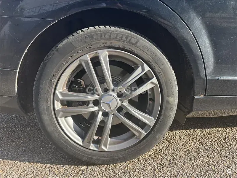 Usado Mercedes C230 Elegance 204 CV (150 kW) 2008 Negro Berlina