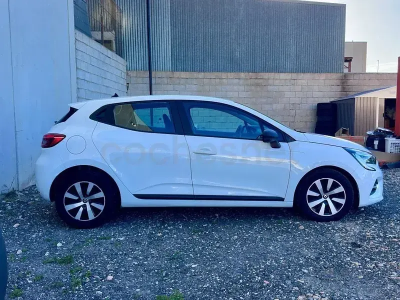 Usado Renault Clio V Techno 100 CV (73 kW) 2022 Blanco Berlina