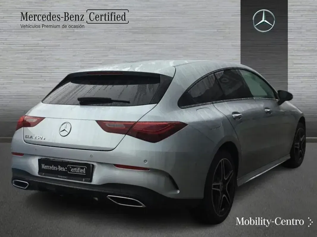 Usado Mercedes CLA250e 163 CV (119 kW) 2025 Plata hightech Coupe