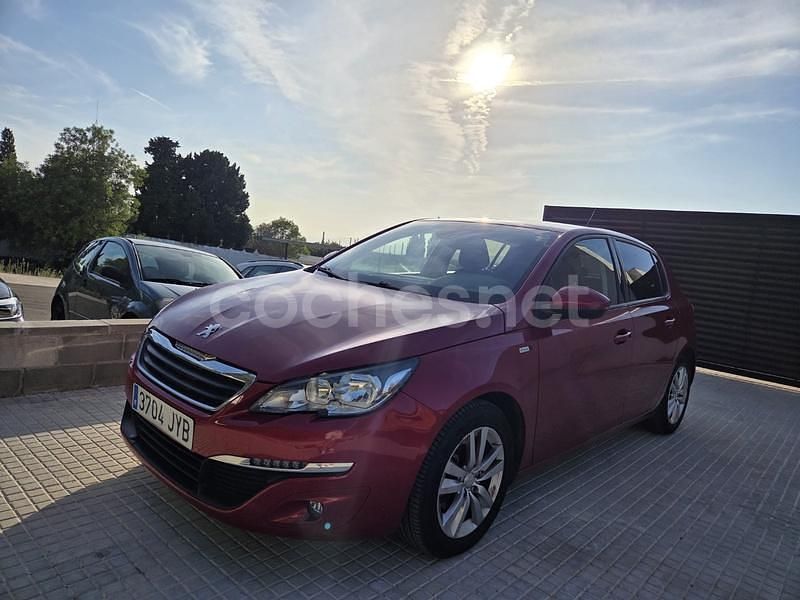 Granate Usado 2017 Peugeot 308 Style Berlina | 7990 € (Buen precio) - Imagen 1/4