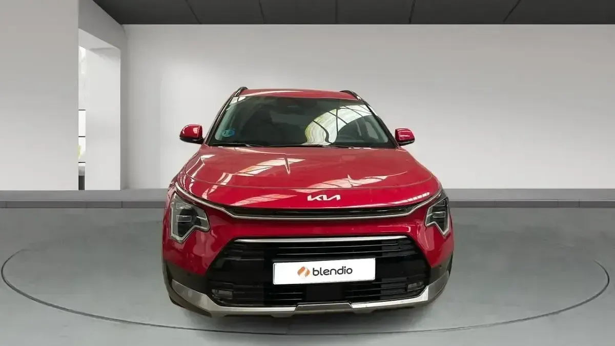 Usado Kia Niro 129 CV (94 kW) 2025 Rojo SUV