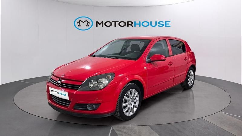 Usado Opel Astra Cosmo 100 CV (73 kW) 2005 Rojo Utilitario