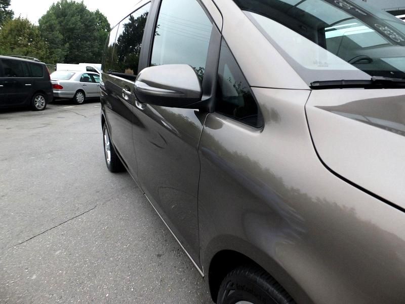 Usado Mercedes V220 163 CV (119 kW) 2017 Marrón Monovolumen