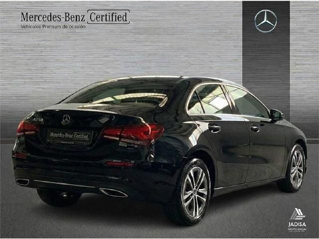 Usado Mercedes A250 Progressive 218 CV (160 kW) 2024 Negro Berlina