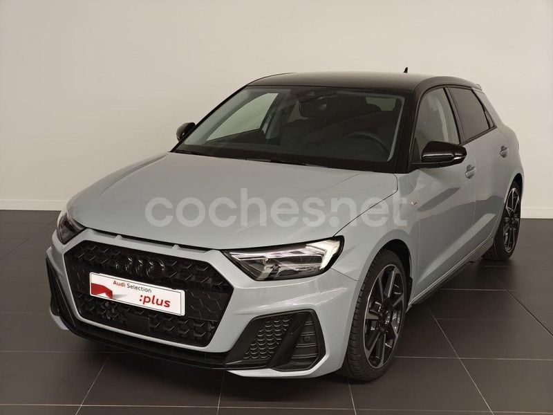 Gris / plata Nuevo 2025 Audi A1 Sportback Sport Utilitario | 31.900 € (Caro) - Imagen 1/4