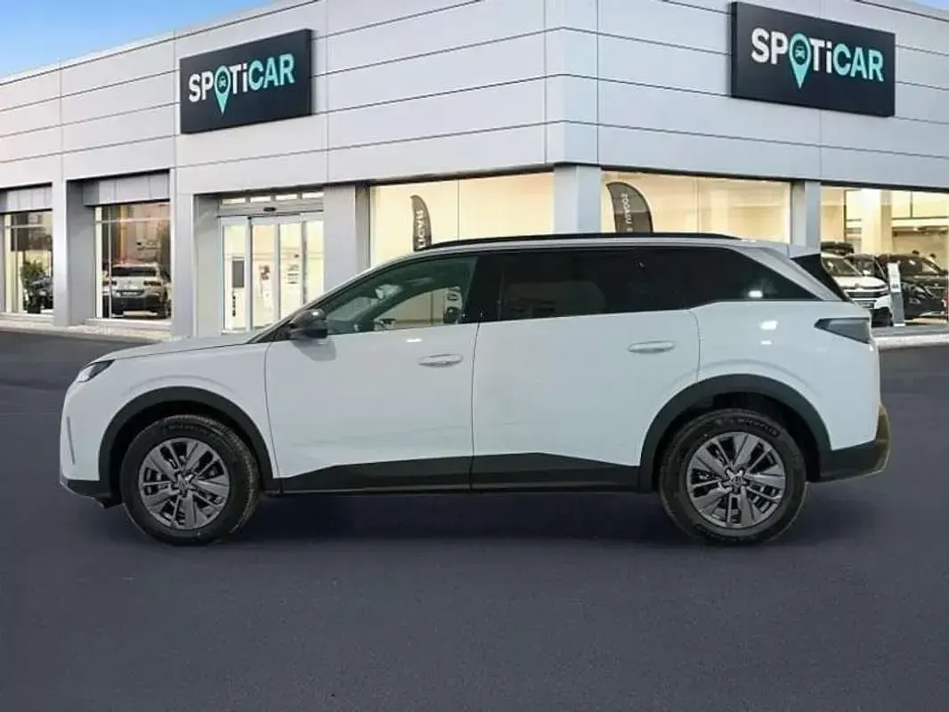 Usado Peugeot 5008 Allure 145 CV (106 kW) 2026 Blanco SUV