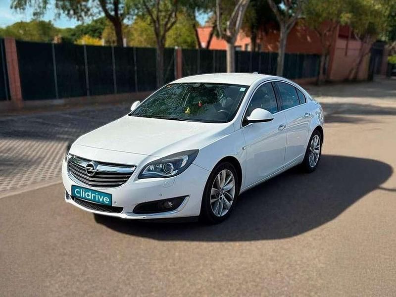 Usado Opel Insignia Selective 136 CV (100 kW) 2017 Blanco Berlina