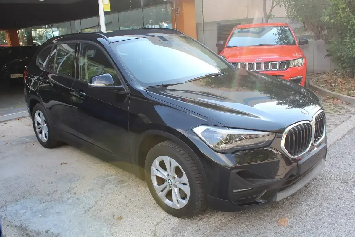 Usado BMW X1 Advantage 220 CV (161 kW) 2020 Negro SUV