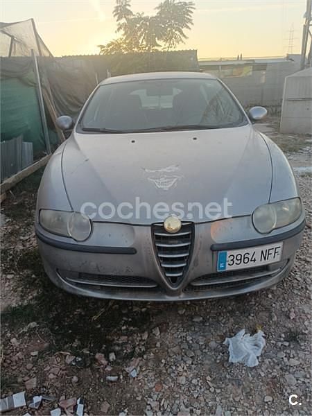 Gris / plata Usado 2003 Alfa Romeo 147 Progression Utilitario | 1300 € (Buen precio) - Imagen 1/4