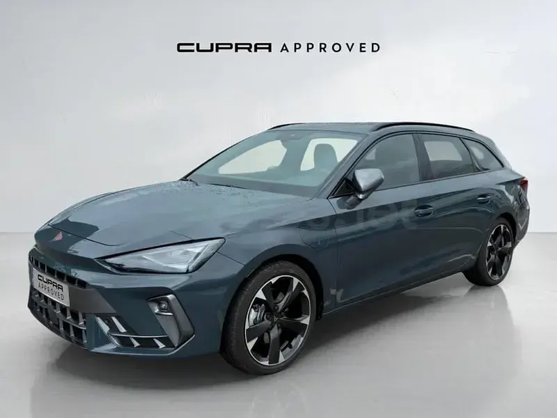 Usado Cupra Leon 204 CV (150 kW) 2024 Azul Familiar