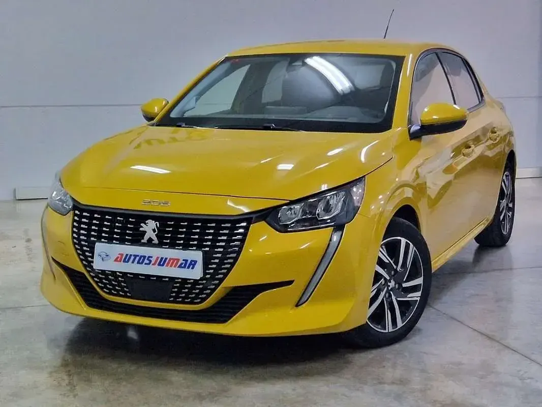Usado Peugeot 208 Allure 99 CV (72 kW) 2022 Amarillo Utilitario