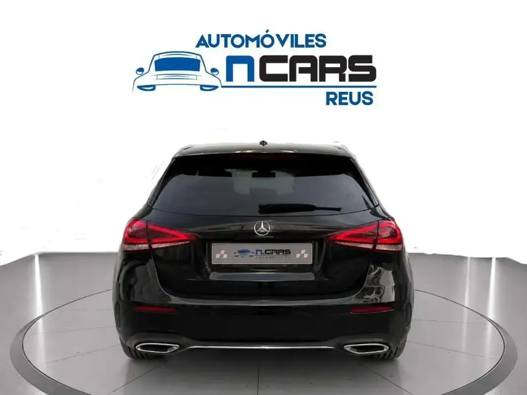 Usado Mercedes A180 116 CV (85 kW) 2019 Negro Utilitario