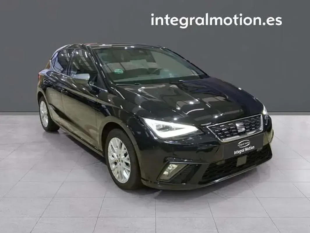 Usado Seat Ibiza XCELLENCE 116 CV (85 kW) 2025 Negro Utilitario