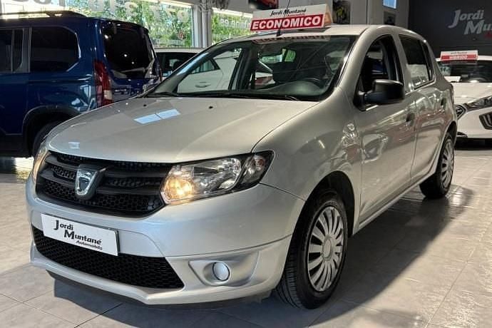 Gris / plata Usado 2013 Dacia Sandero Ambiance Berlina | 7500 € (Un poco caro) - Imagen 1/4
